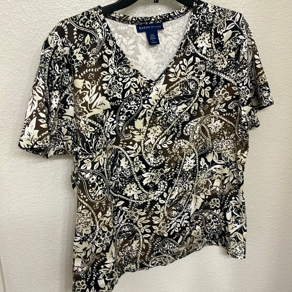 Patterned tee